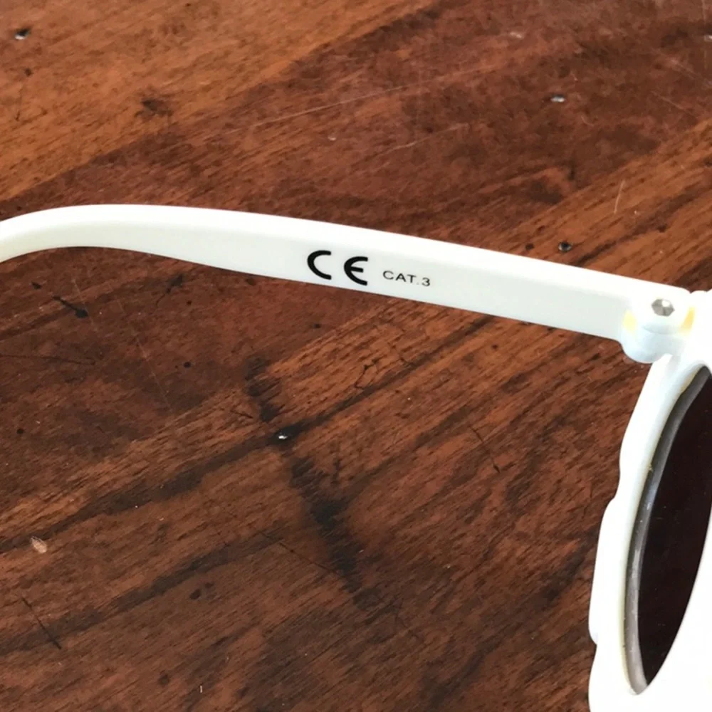 Cocosand Baby Sunglasses. Polarized Retro Flower Frame with Adjustable Strap